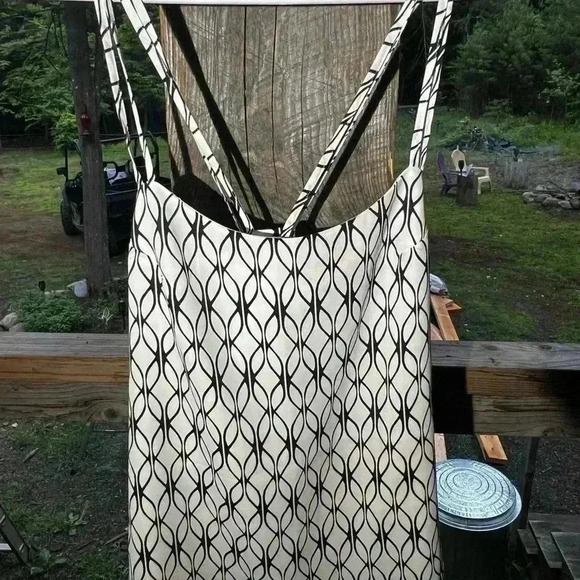 Banana Republic Dressy Tank Womens Sz 2 Criss Cross Back Straps - Picture 2 of 5
